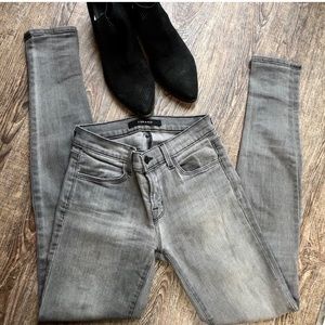 JBRAND SUPER SKINNY JEANS